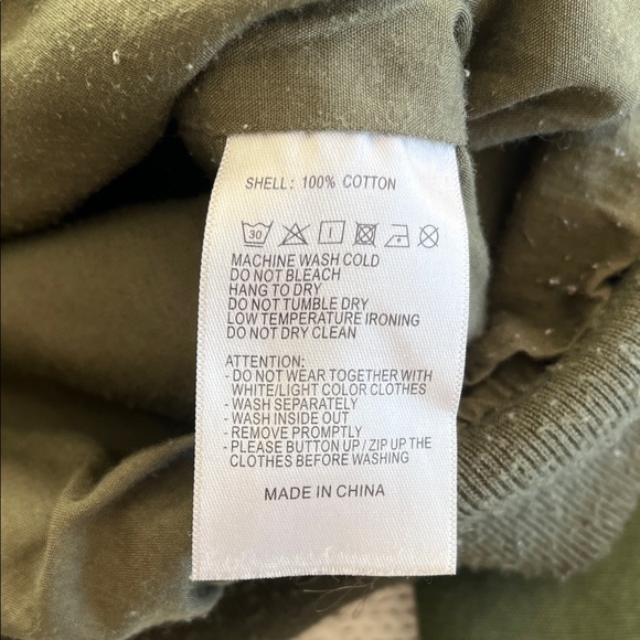 Brandy Melville Bundle of FOUR! Hoodie, Sweatshirt, Bomber Jacket, Brielle Jeans - Picture 12 of 16